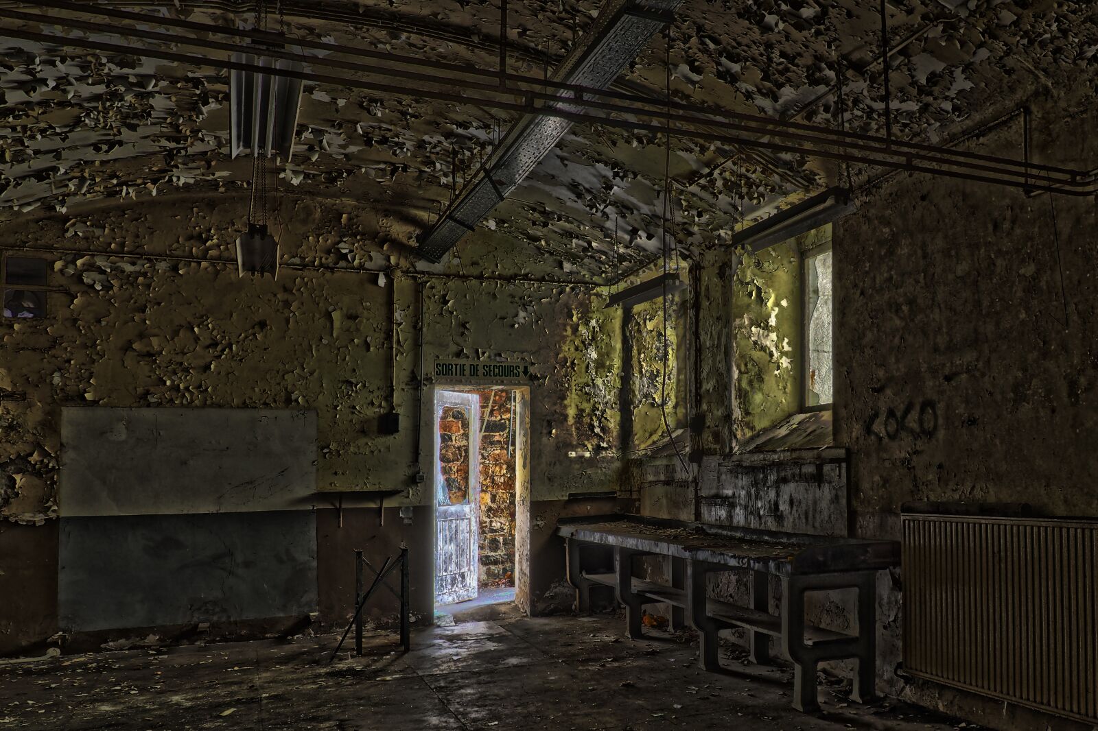 Olympus OM-D E-M10 sample photo. Architecture, house, abandoned photography