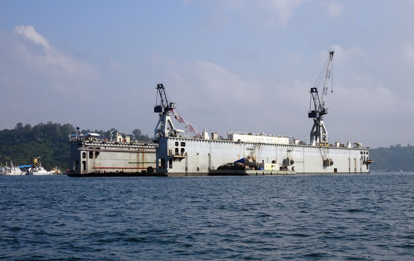 Sony Cyber-shot DSC-HX90V sample photo. Floating dock, repair, vessel photography