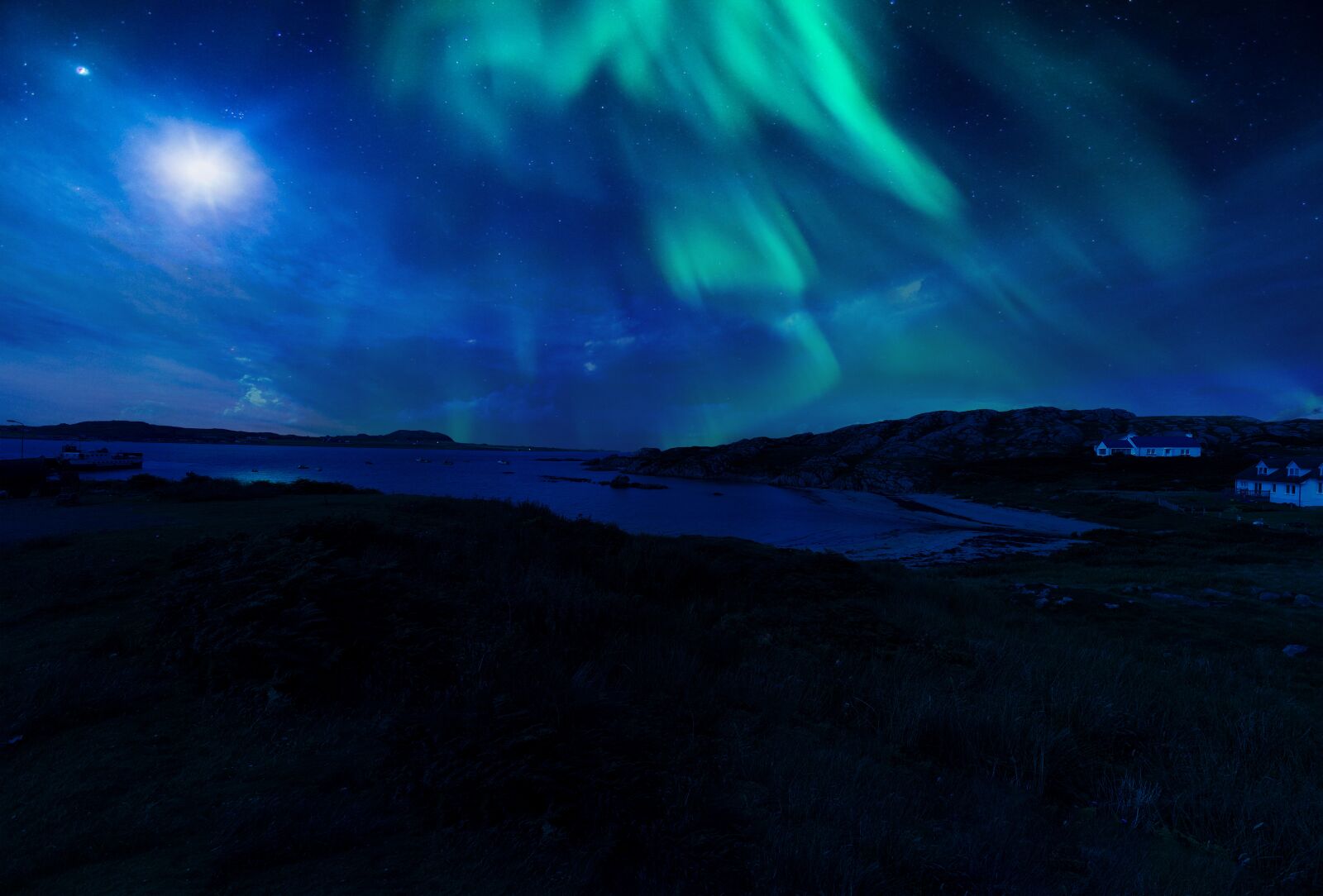 iPhone 5s back camera 4.15mm f/2.2 sample photo. Scotland, aurora, northern photography