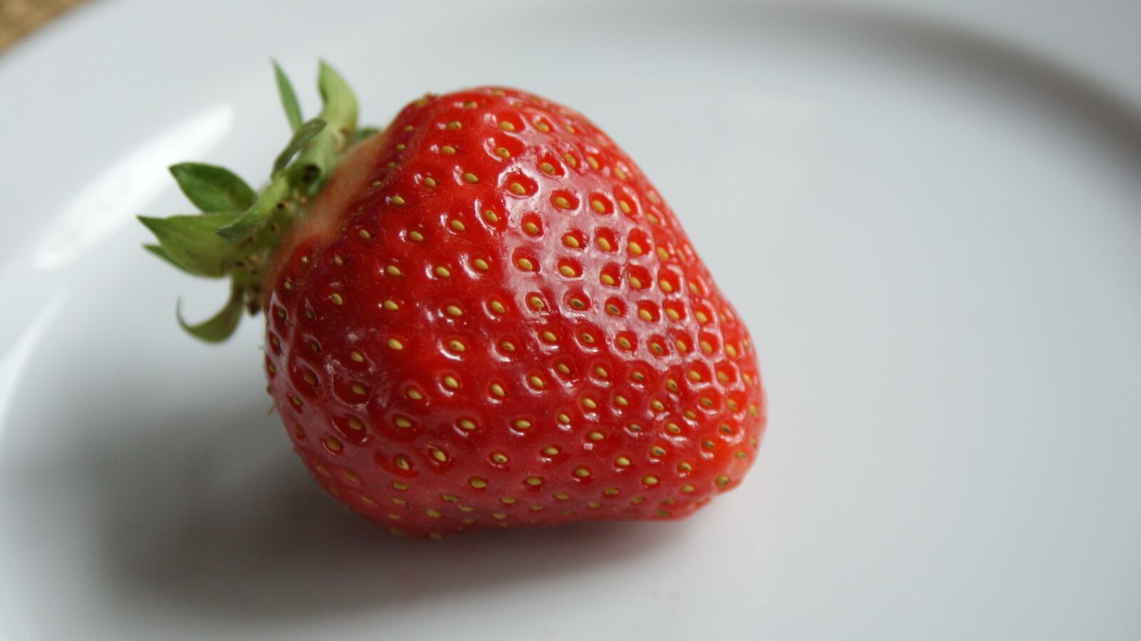 Sony Alpha DSLR-A200 sample photo. Strawberry, ripe strawberry, red photography
