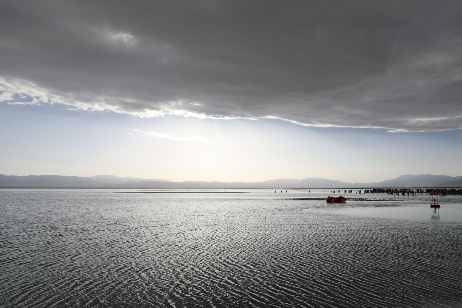 Canon EF 24-70mm F2.8L II USM sample photo. Caka salt lake, dark photography