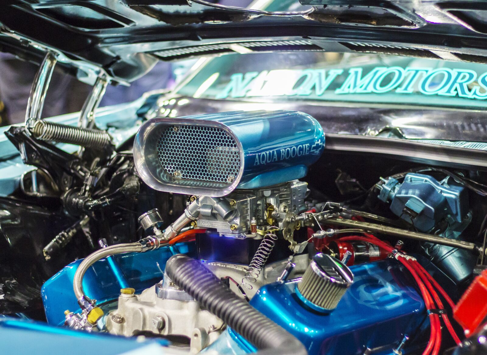 Canon EOS 60D + Canon EF 50mm F1.8 II sample photo. Engine, blower, chrome photography