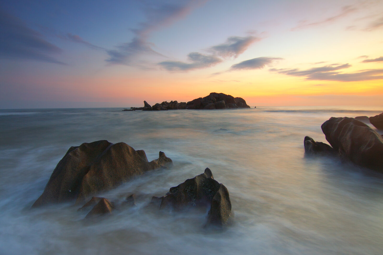Canon EOS 50D sample photo. Rock, formation, on, body photography