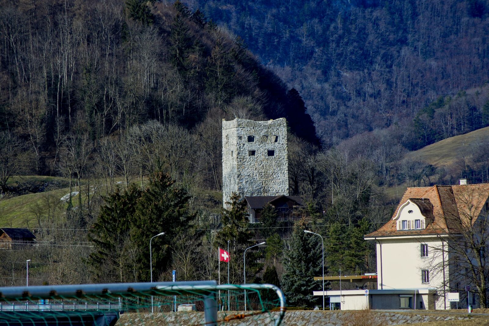 1 NIKKOR VR 10-100mm f/4-5.6 sample photo. Castle, historically, architecture photography