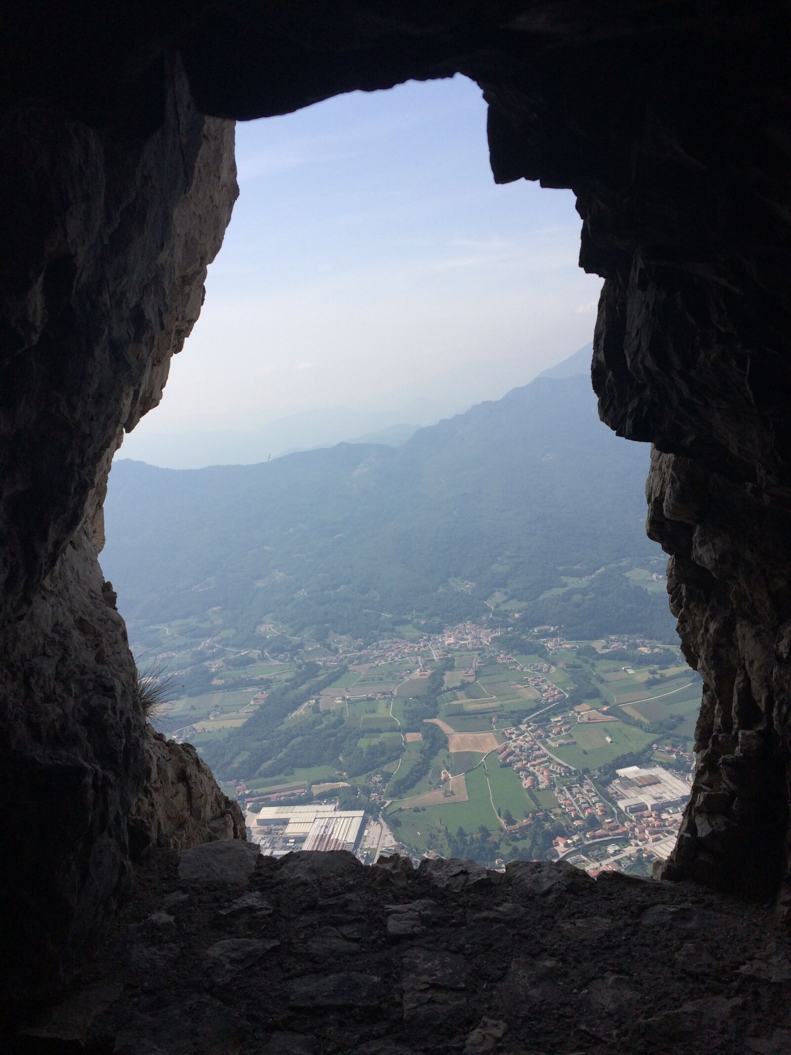 iPhone 5s back camera 4.15mm f/2.2 sample photo. Glimpse, vista, mountain photography