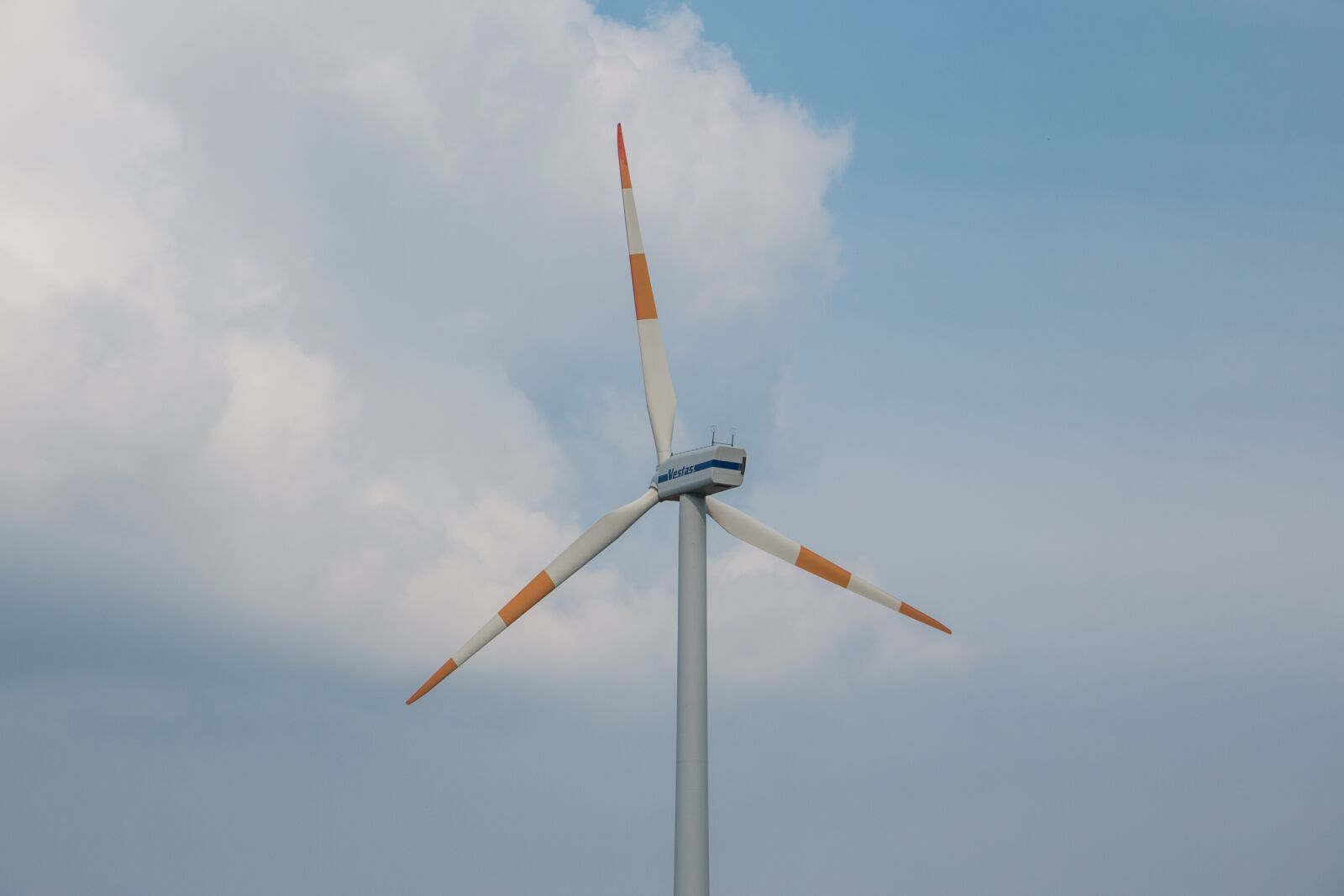 Canon EOS 70D sample photo. Pinwheel, air, wind photography