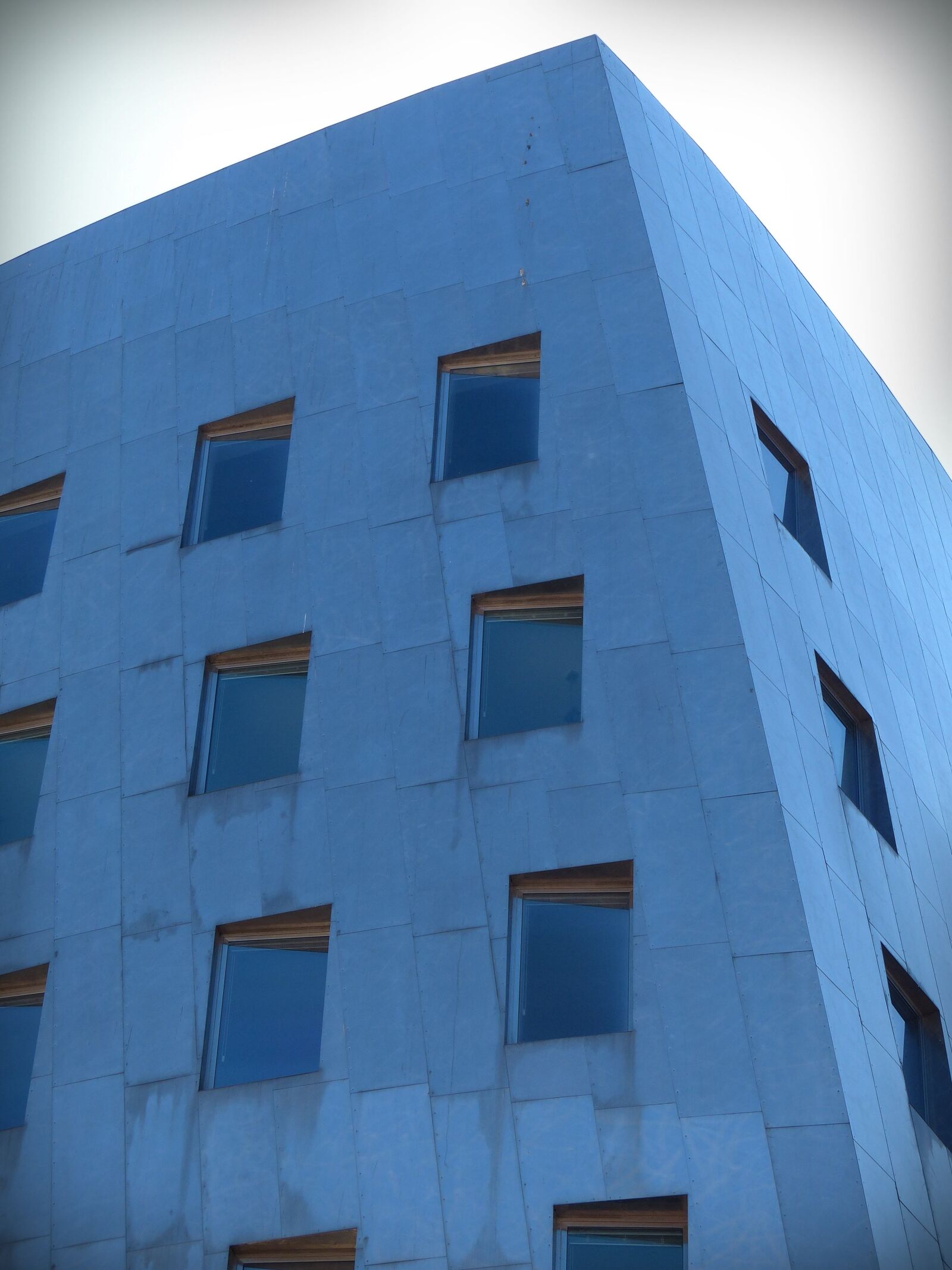 Panasonic Lumix DMC-FZ200 sample photo. Architecture, modern, abstract photography