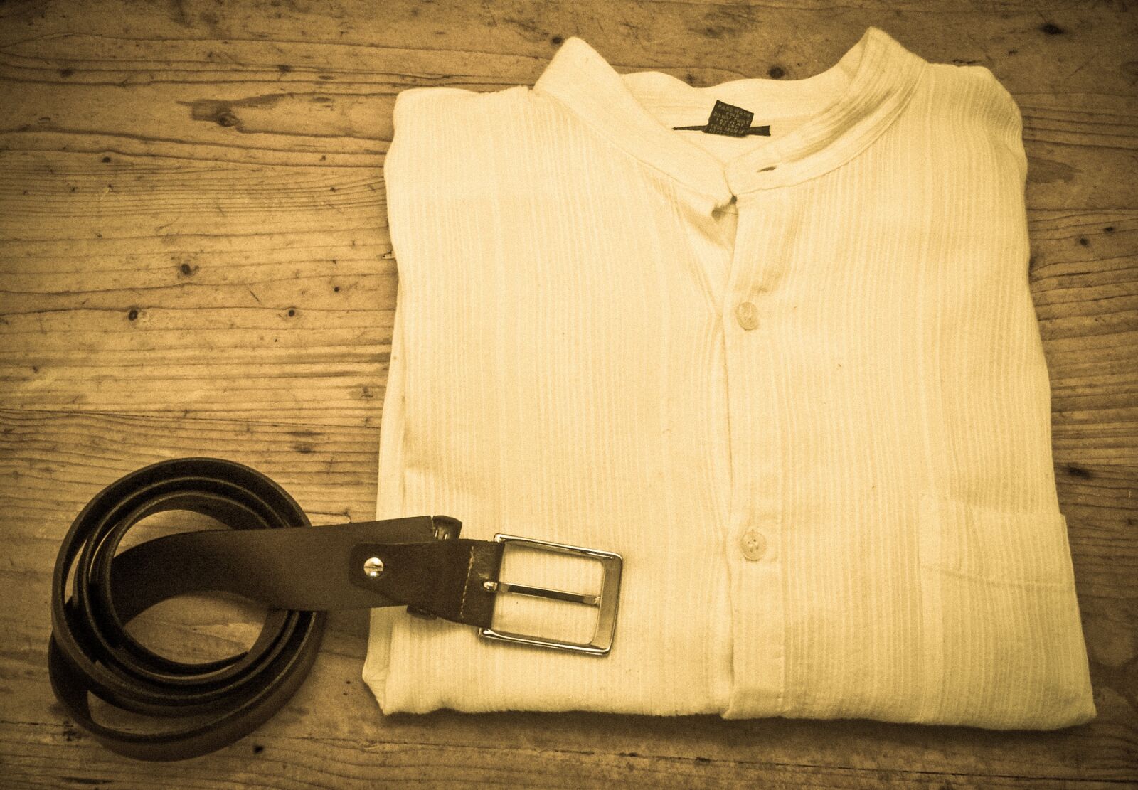 Nikon D40 sample photo. Shirt, vintage, fabric photography