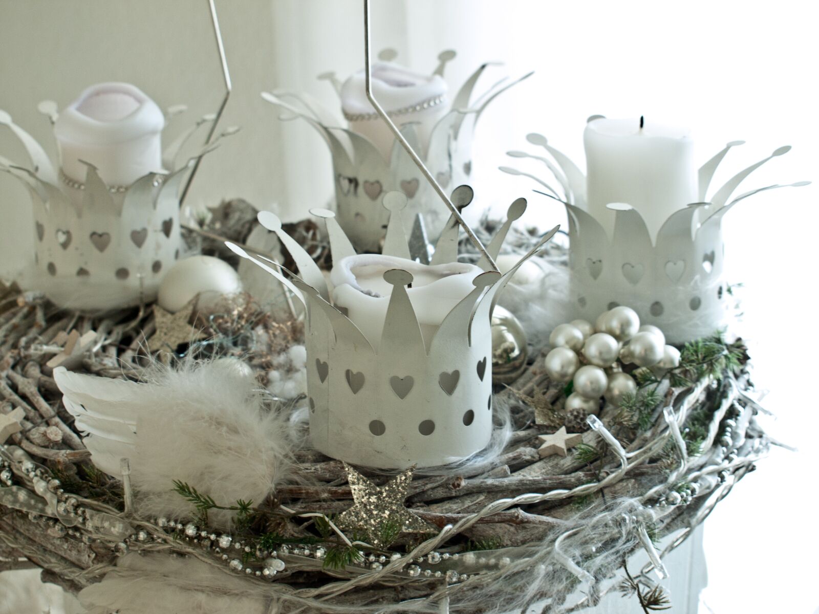 Olympus E-510 (EVOLT E-510) sample photo. Advent wreath, white, christmas photography