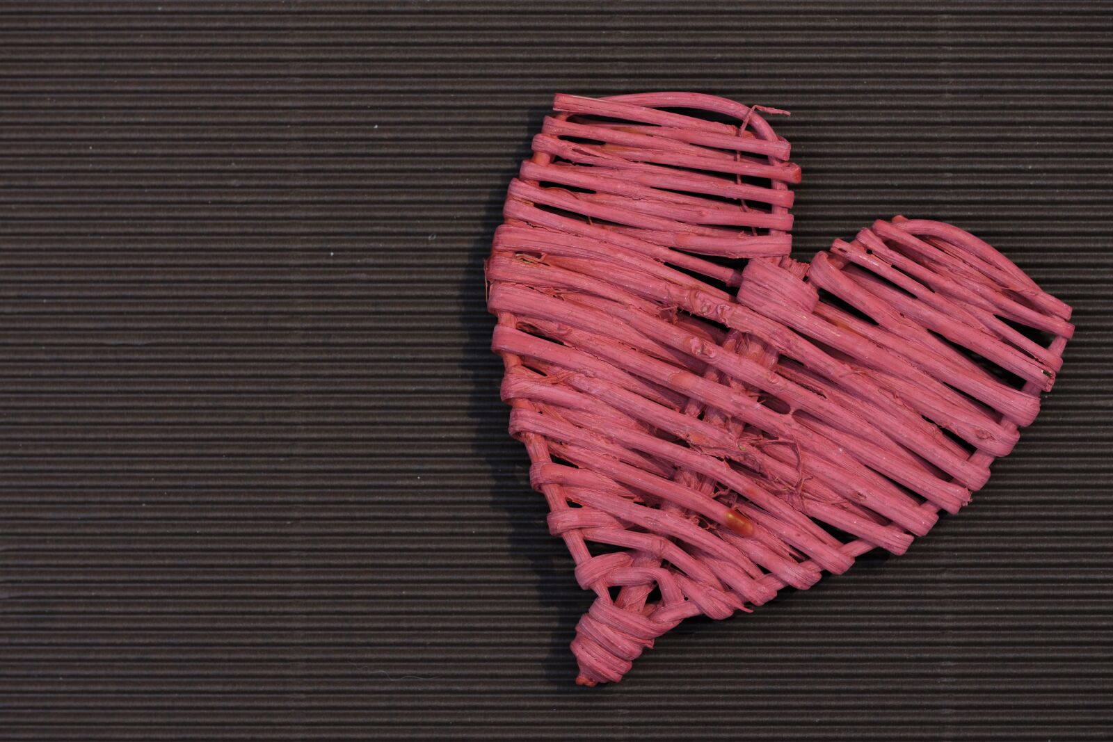 Fujifilm X-T2 + Fujifilm XF 80mm F2.8 R LM OIS WR Macro sample photo. Heart, love, affection photography