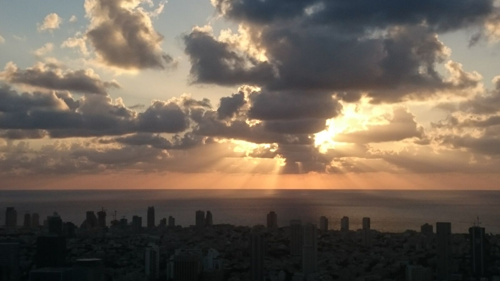 Sony Xperia Z1 sample photo. Sunset, city, panorama photography