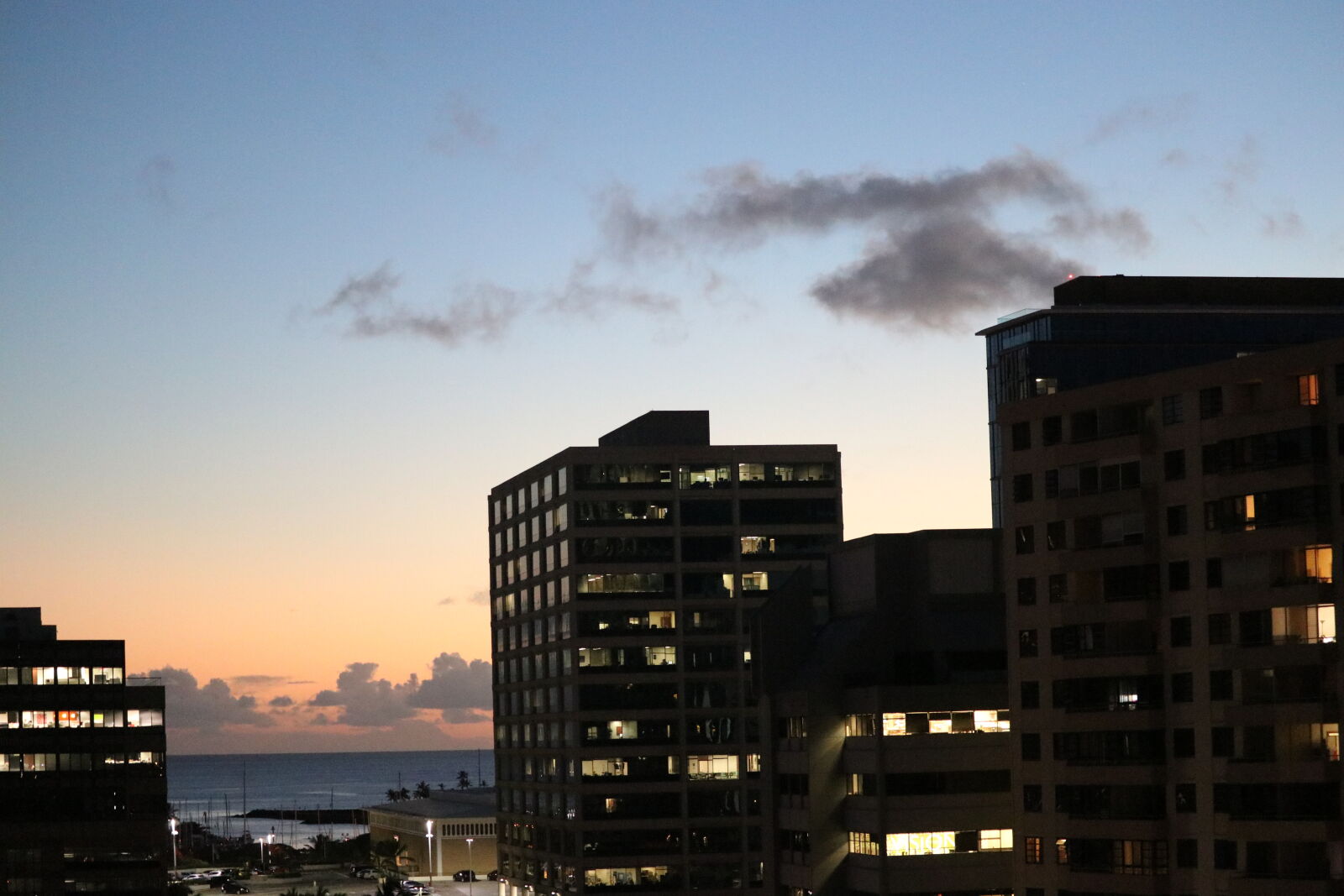 Canon EOS 80D sample photo. Colorful, sky, hawaii, honolulu photography