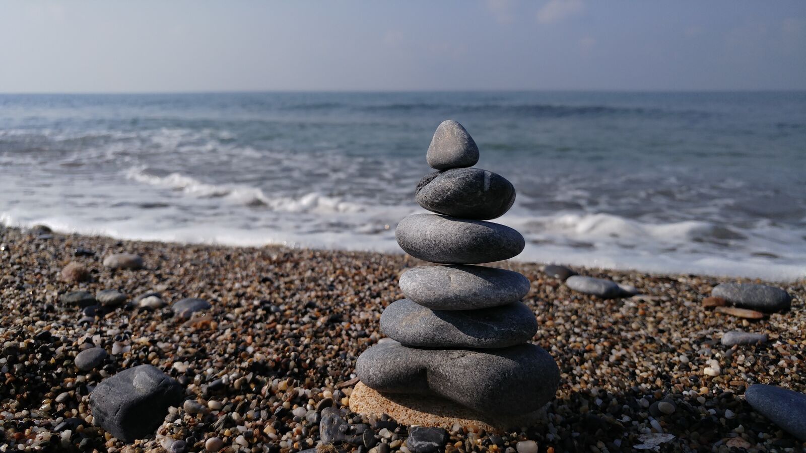 LG G5 sample photo. Beach, stone, stability photography