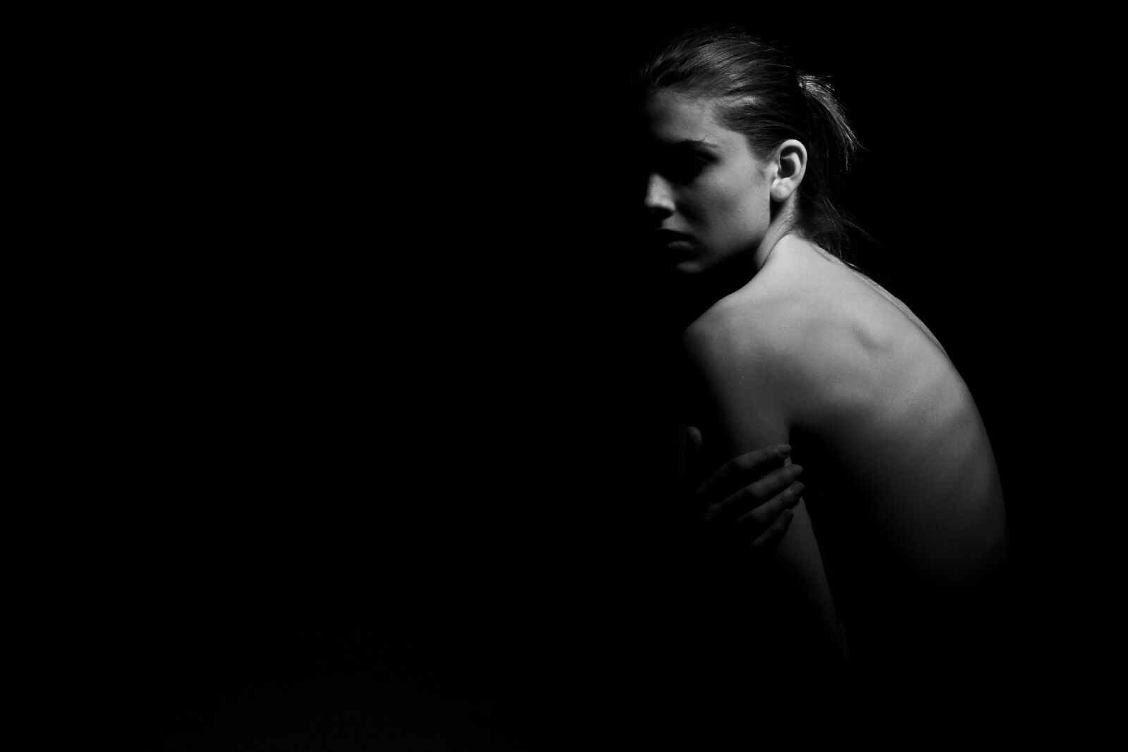 Canon EOS 7D sample photo. Black and white, portrait photography