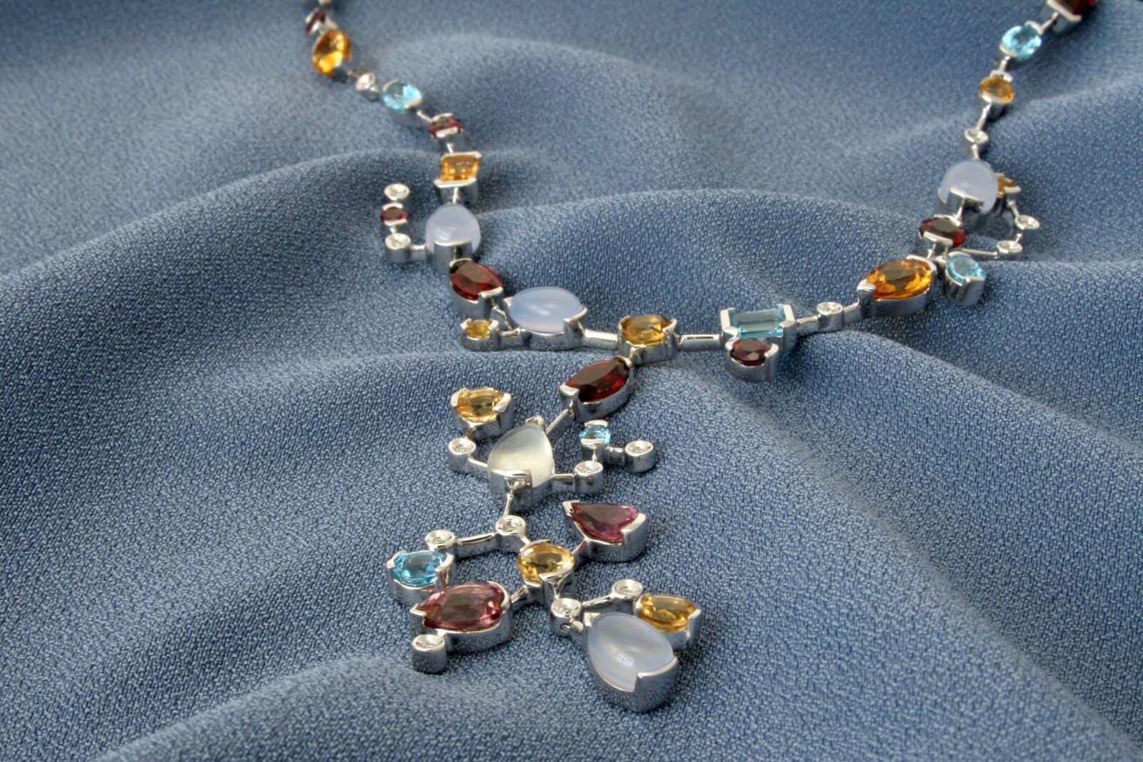 Canon EOS 20D sample photo. Jewelry, pendant, necklace photography