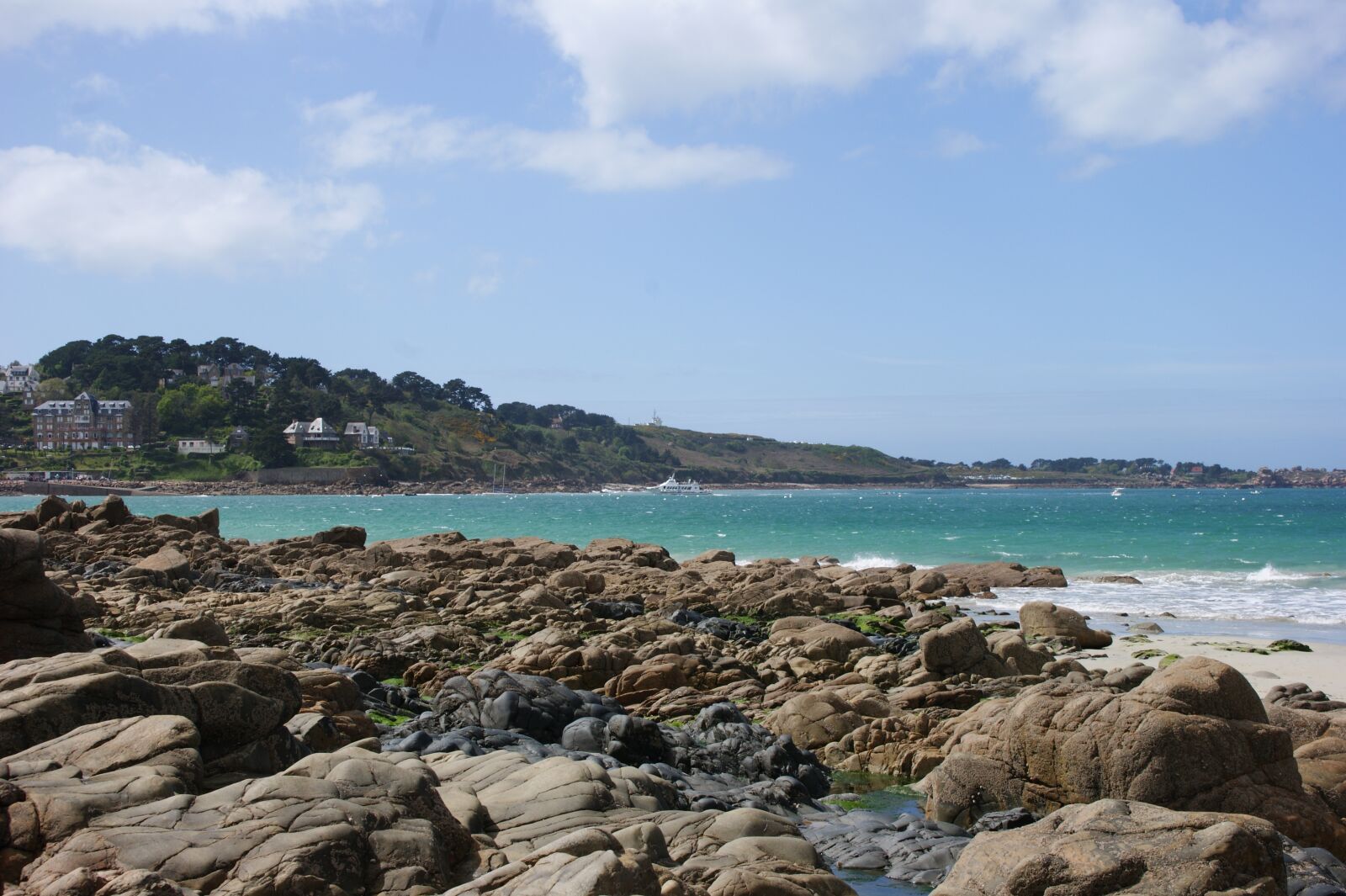 Sony Alpha DSLR-A290 sample photo. Landscape, perros-guirec, sea photography