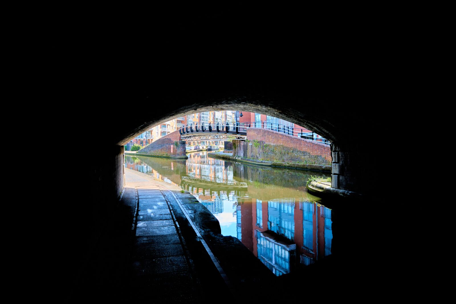 Sony a6000 + Sony E PZ 16-50 mm F3.5-5.6 OSS (SELP1650) sample photo. Canal, tunnel, bridge photography
