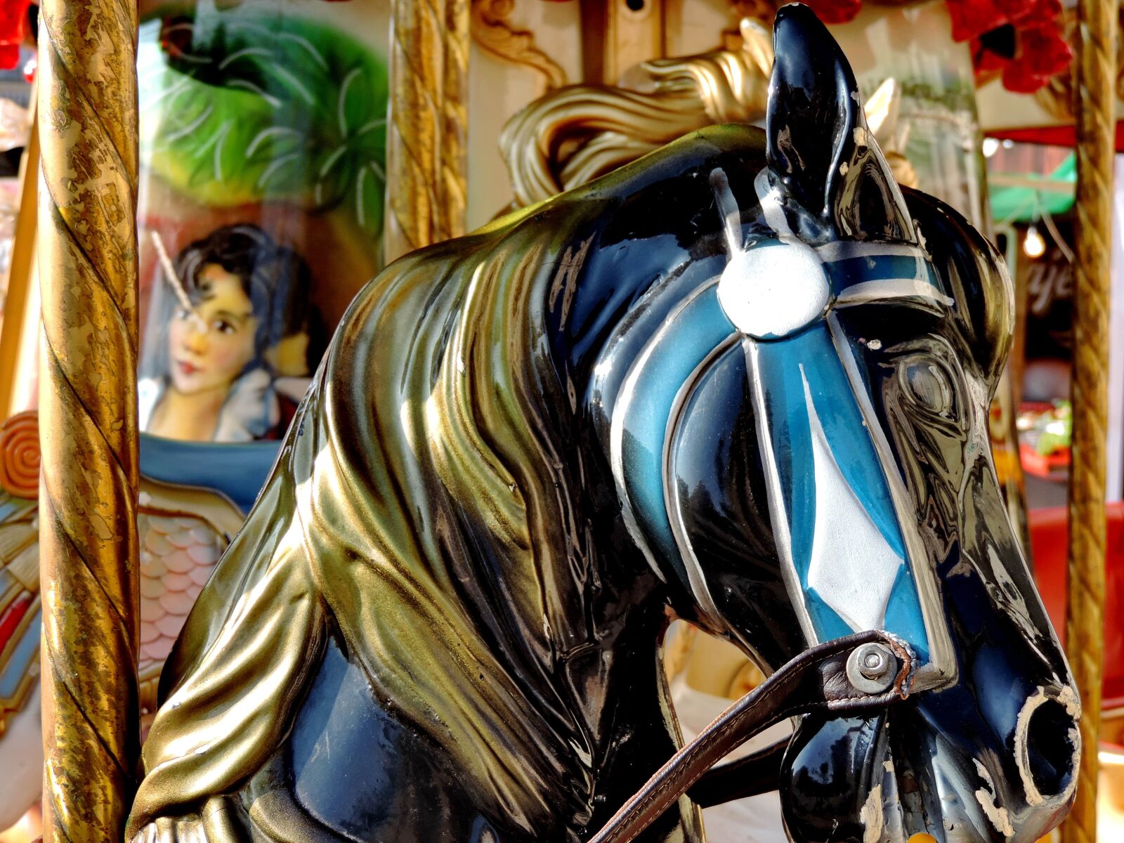 Nikon Coolpix P520 sample photo. Carousel, mechanism, carnival, religion photography