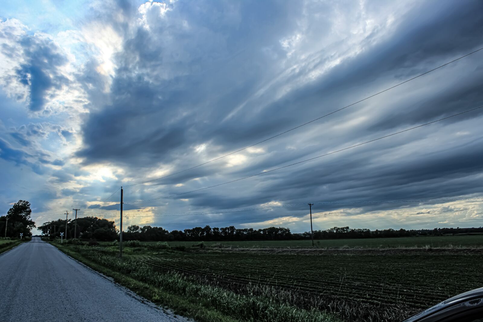 Canon EOS 4000D (EOS Rebel T100 / EOS 3000D) sample photo. Landscape, thunderstorm, clouds photography
