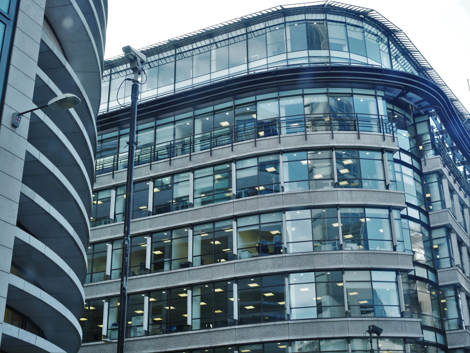 Panasonic Lumix DMC-GH4 sample photo. London, building, office photography