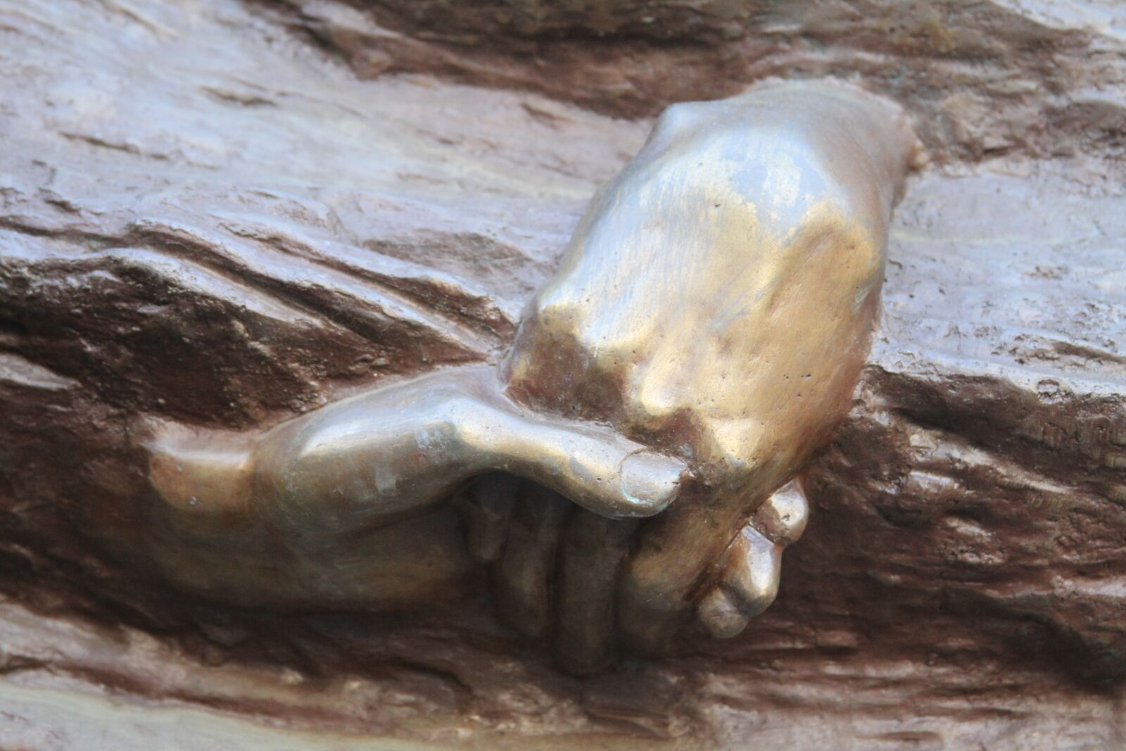 Canon EOS 7D sample photo. Hands, sculpture, art photography