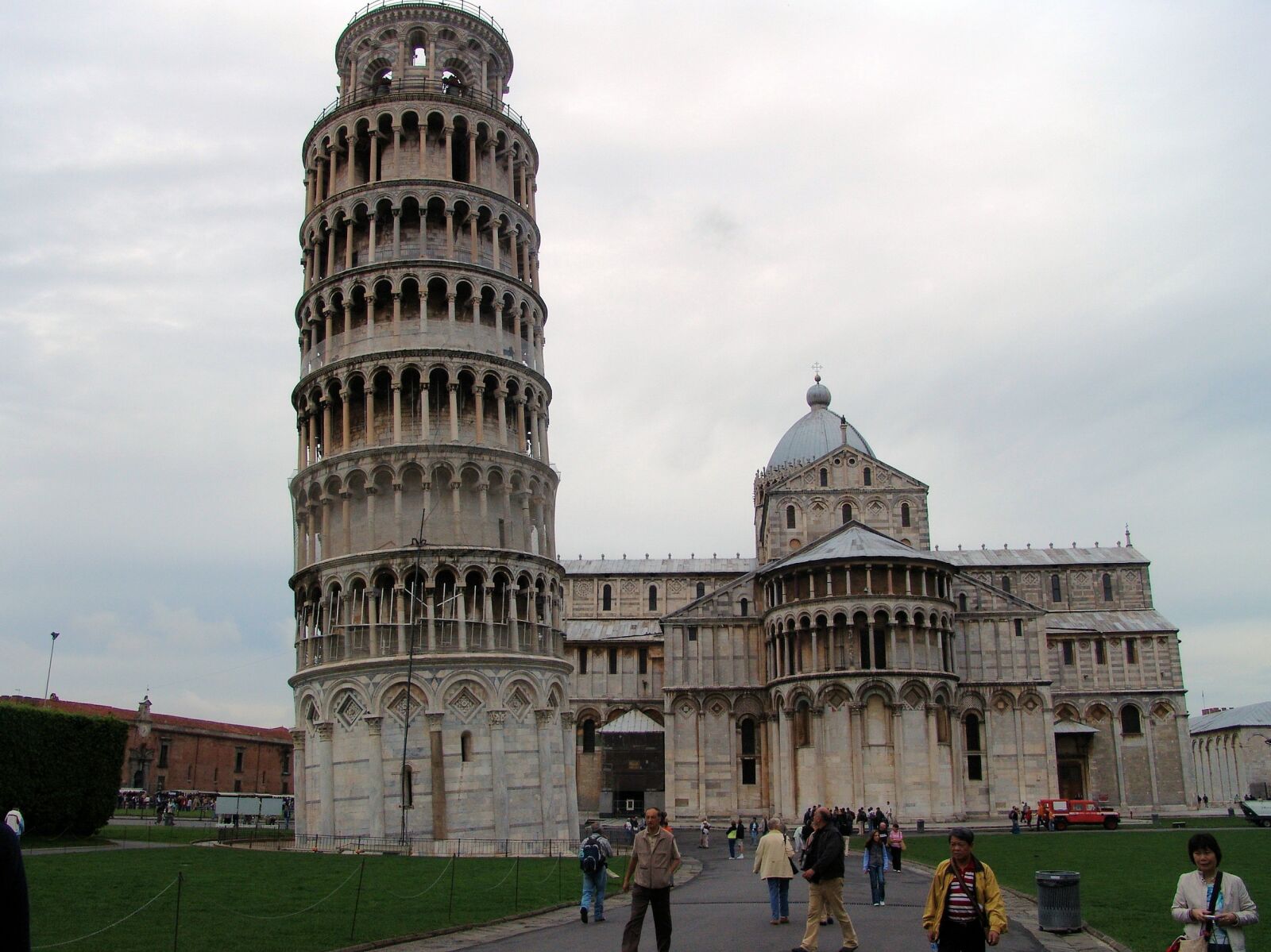 Sony DSC-F828 sample photo. Italy, pisa, leaning tower photography