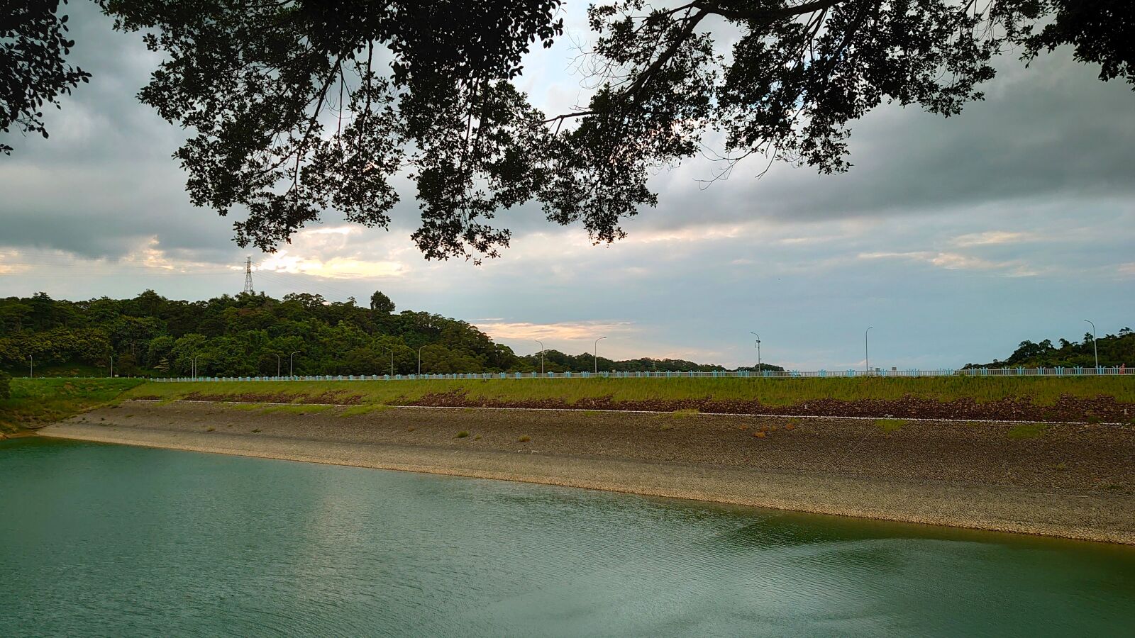 Sony J9210 sample photo. 水库, 水, 自然 photography
