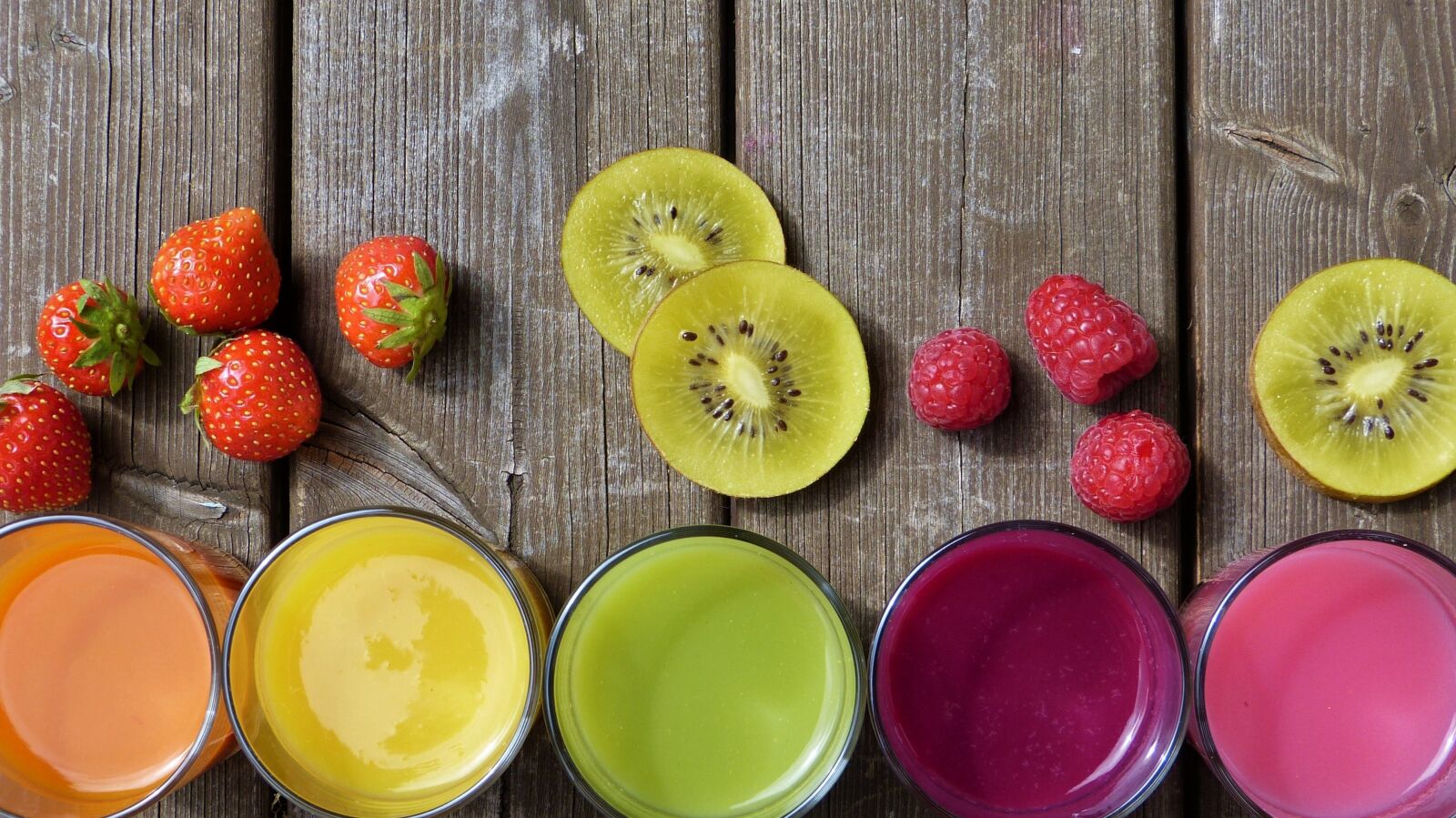 Panasonic Lumix DMC-FZ150 sample photo. Smoothies, juice, fruit photography
