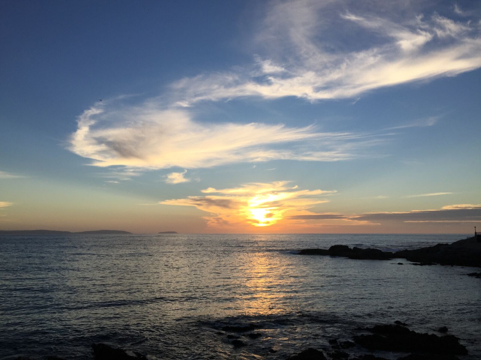 iPhone 6 back camera 4.15mm f/2.2 sample photo. Beach, setting sun, landscape photography