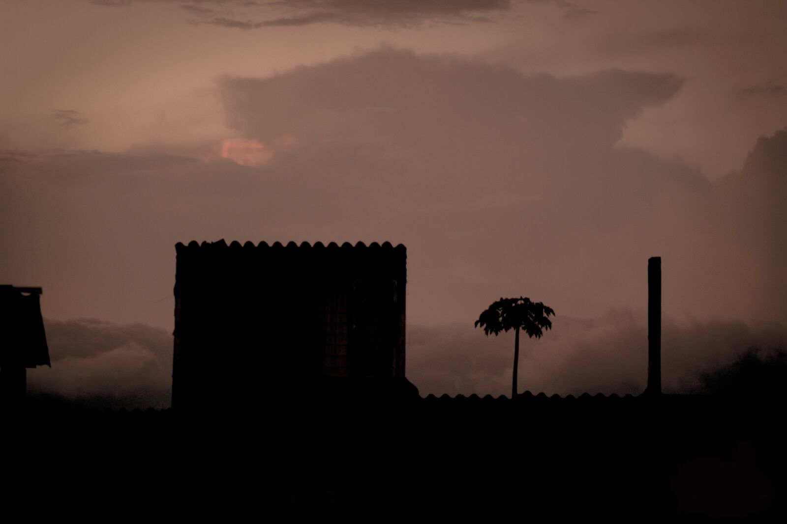 Canon EF75-300mm f/4-5.6 sample photo. Sunset, red, darkness photography