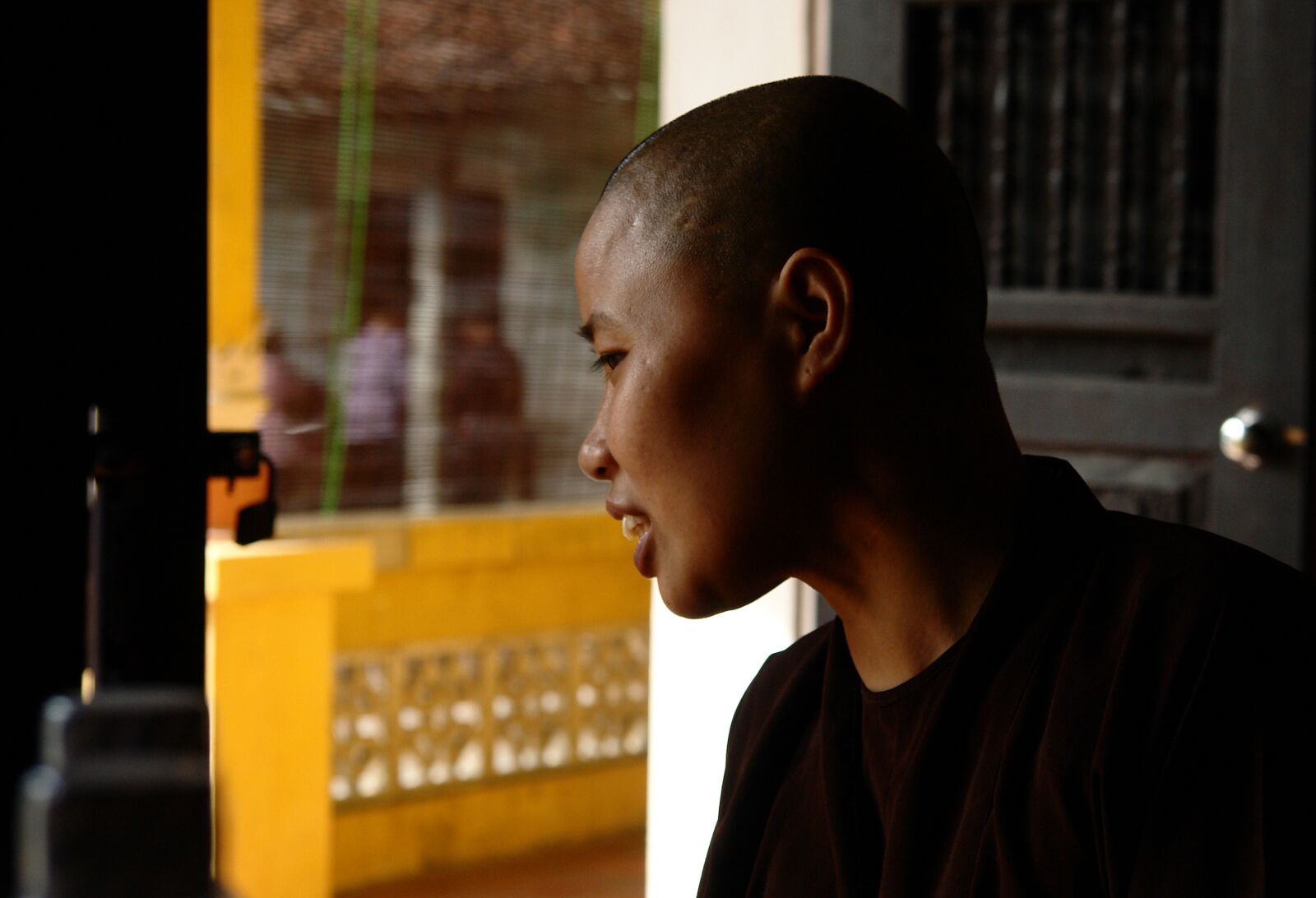 Sony DSC-R1 sample photo. Monks, sour, vietnam photography