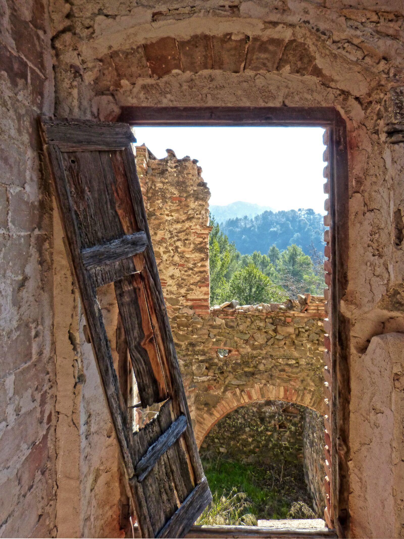 Panasonic DMC-FZ62 sample photo. Window, abandoned, ruin photography