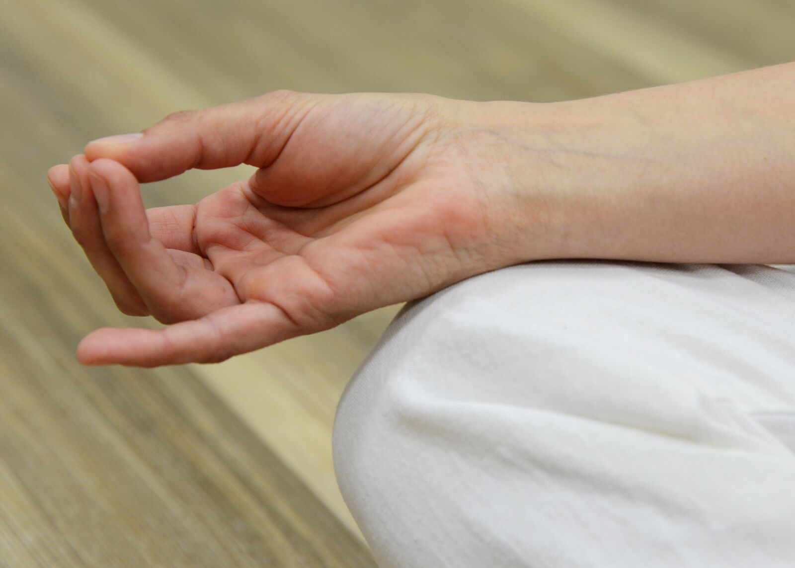 Nikon D800 sample photo. Finger, keep, hand photography