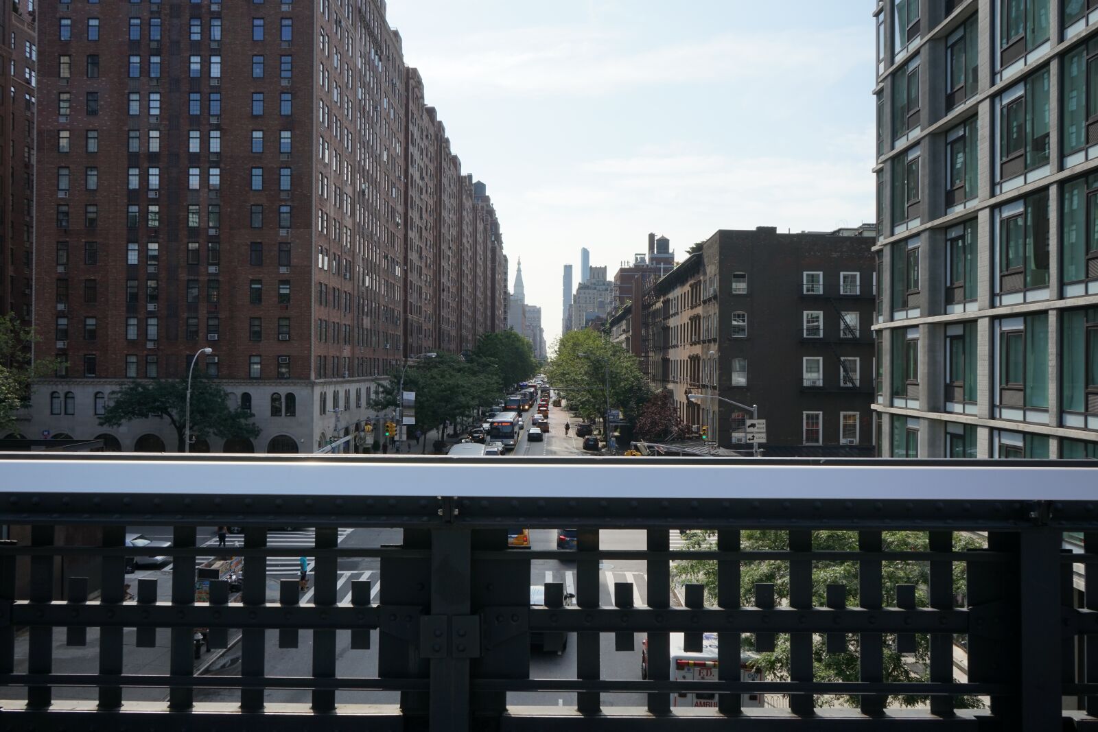 Sony a7 + Sony FE 28-70mm F3.5-5.6 OSS sample photo. The high line, nyc photography