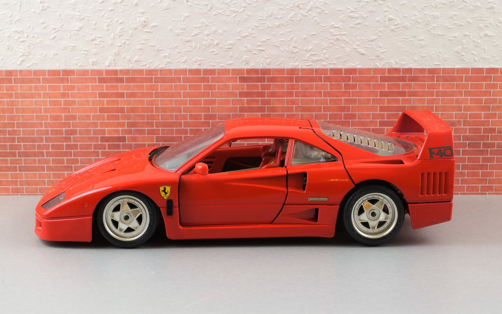 Sony DT 18-70mm F3.5-5.6 sample photo. Model car, auto, ferrari photography