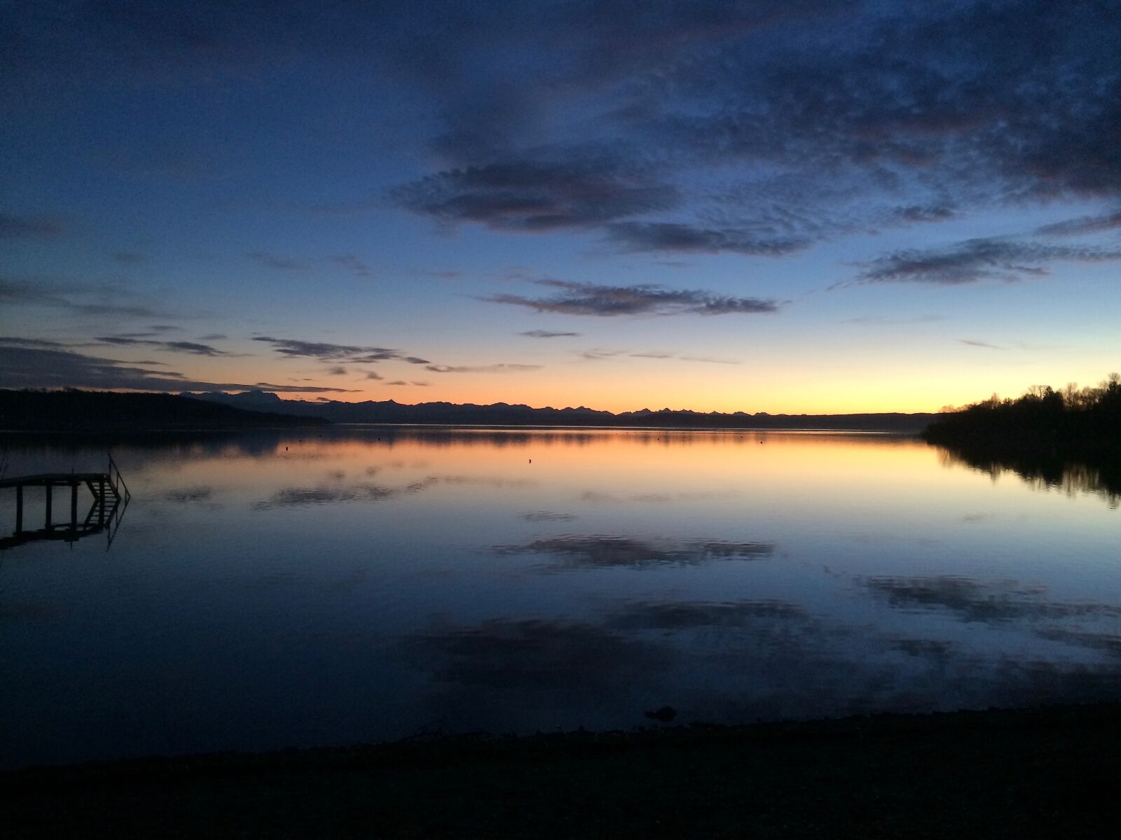 iPhone 5s back camera 4.15mm f/2.2 sample photo. Lake, sunset, abendstimmung photography