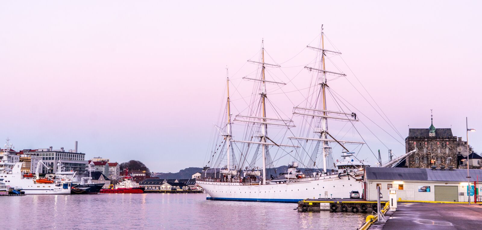 Sony a7R II + Sony FE 24-240mm F3.5-6.3 OSS sample photo. Harbor, sunset, yacht photography