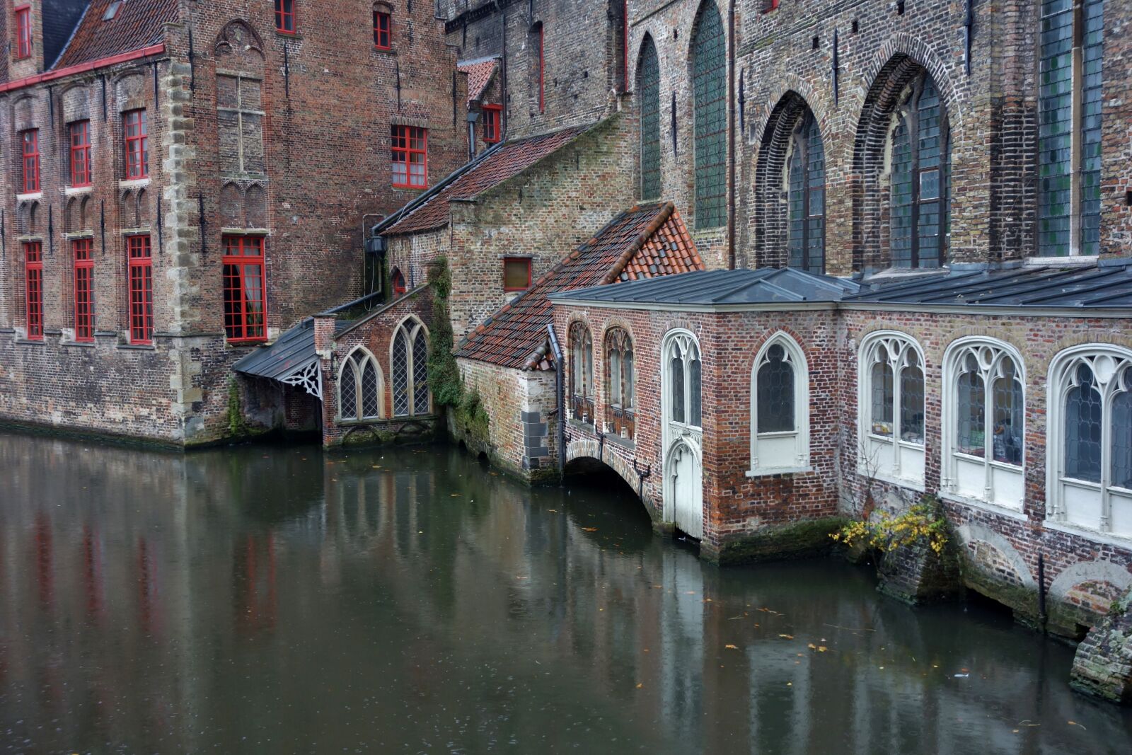 Sony Cyber-shot DSC-RX100 sample photo. Bruges, belgium, wall photography