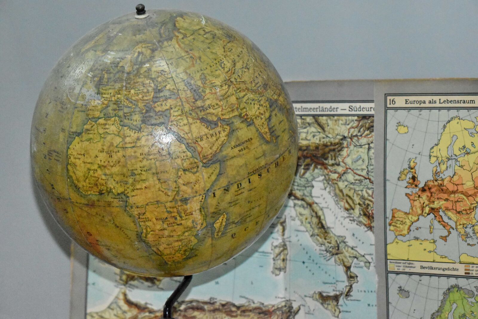 Nikon D5500 sample photo. Geography, map, atlas, sphere photography