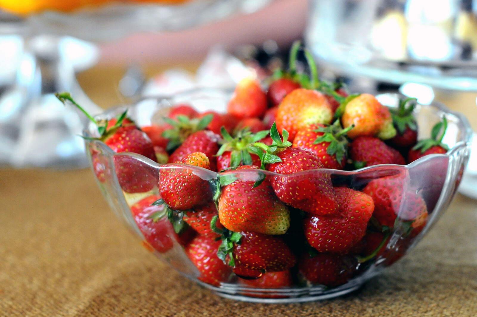 Nikon D300S + Nikon AF Nikkor 50mm F1.8D sample photo. Red, summer, fruits, strawberries photography