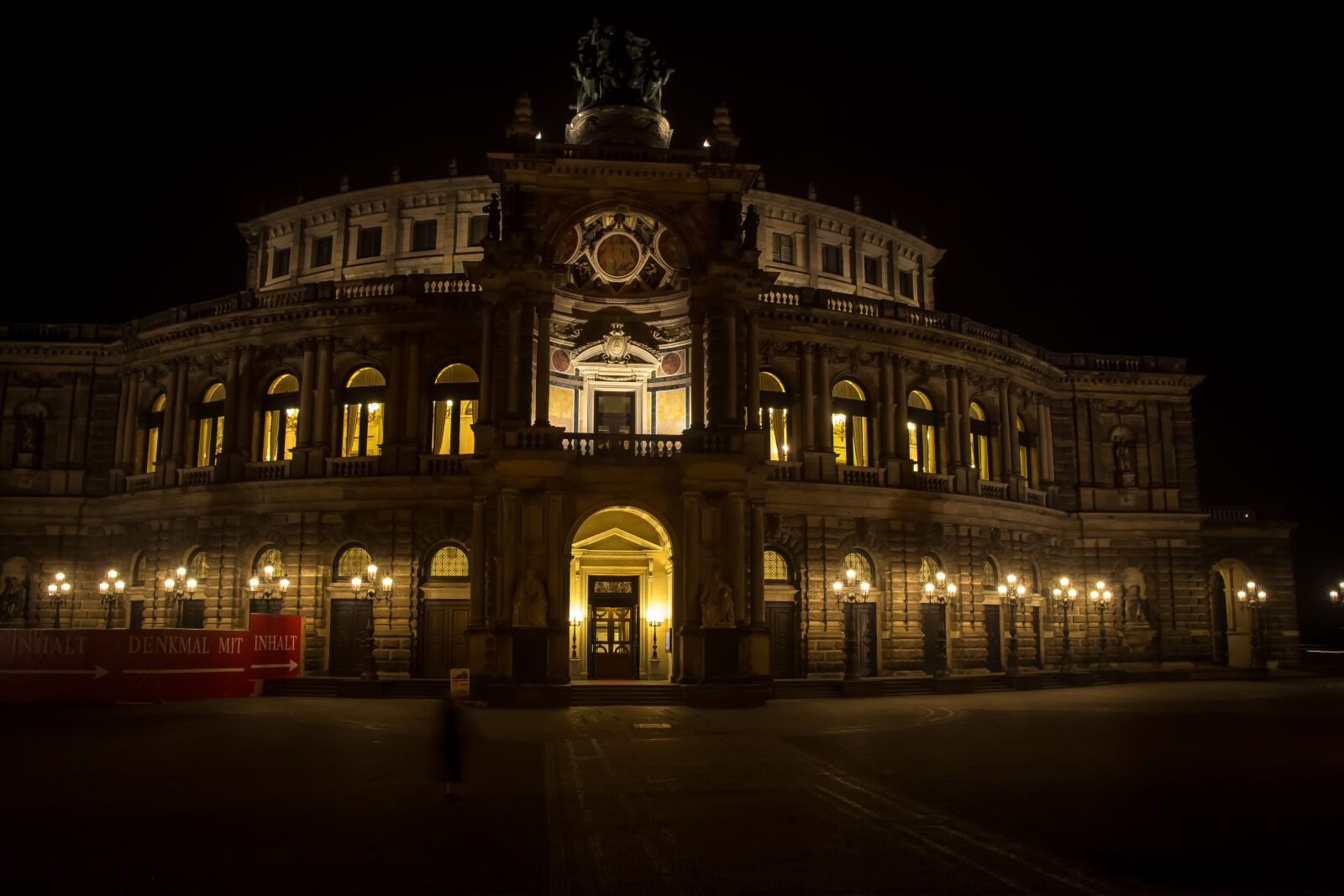 Canon EOS 700D (EOS Rebel T5i / EOS Kiss X7i) sample photo. Architecture, travel, city photography