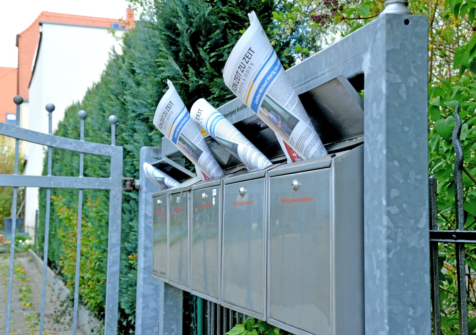 Nikon D3200 sample photo. Briefkasten, post, zeitung photography