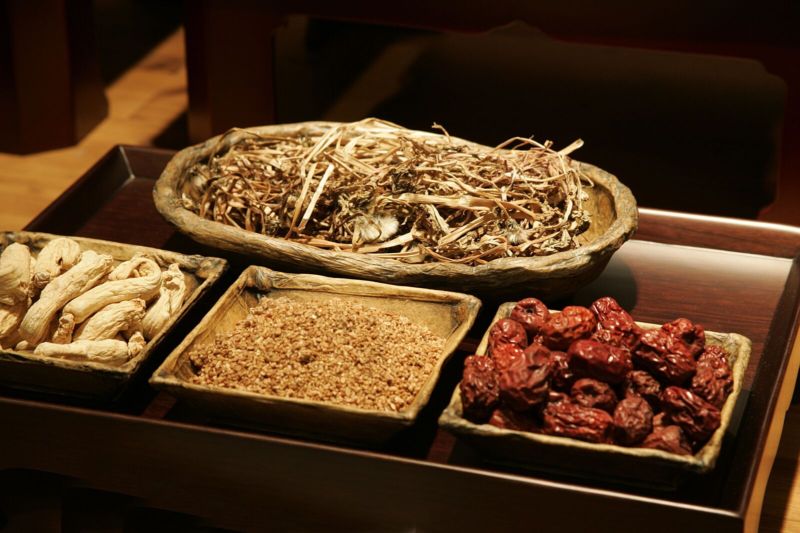 Canon EOS-1D Mark II sample photo. Chinese medicine, donguibogam, oriental photography