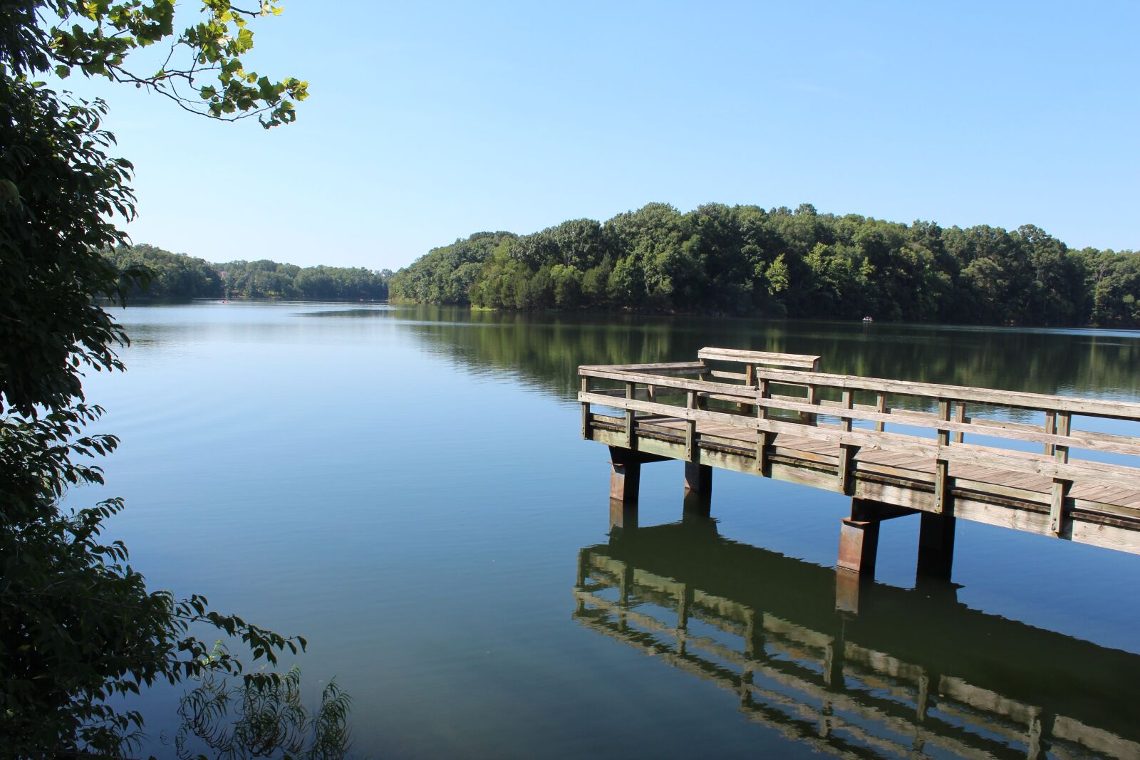 Canon EOS 600D (Rebel EOS T3i / EOS Kiss X5) sample photo. Shenandoah valley, virginia, lake photography