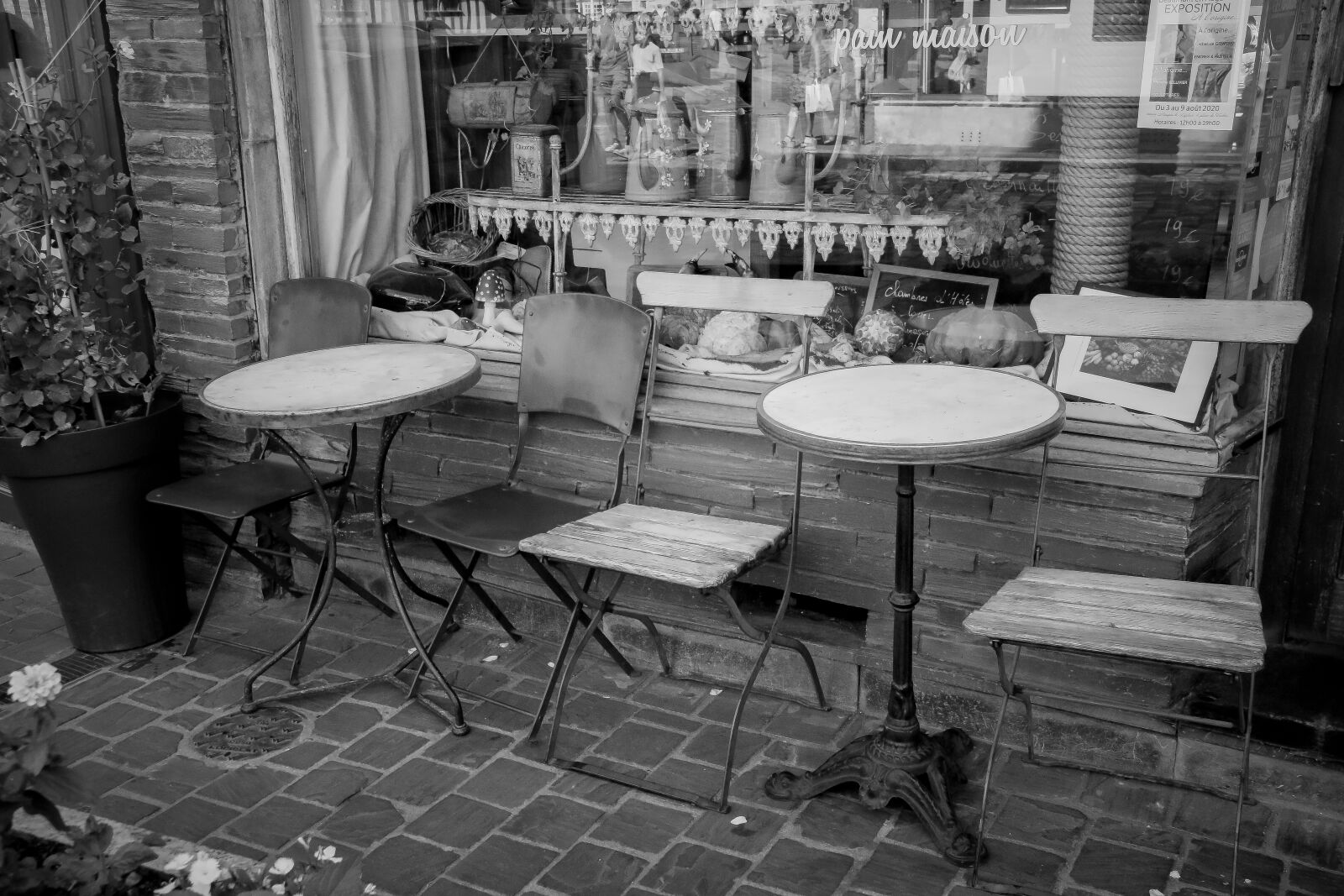 Canon EOS 70D sample photo. Bistro, former, retro photography