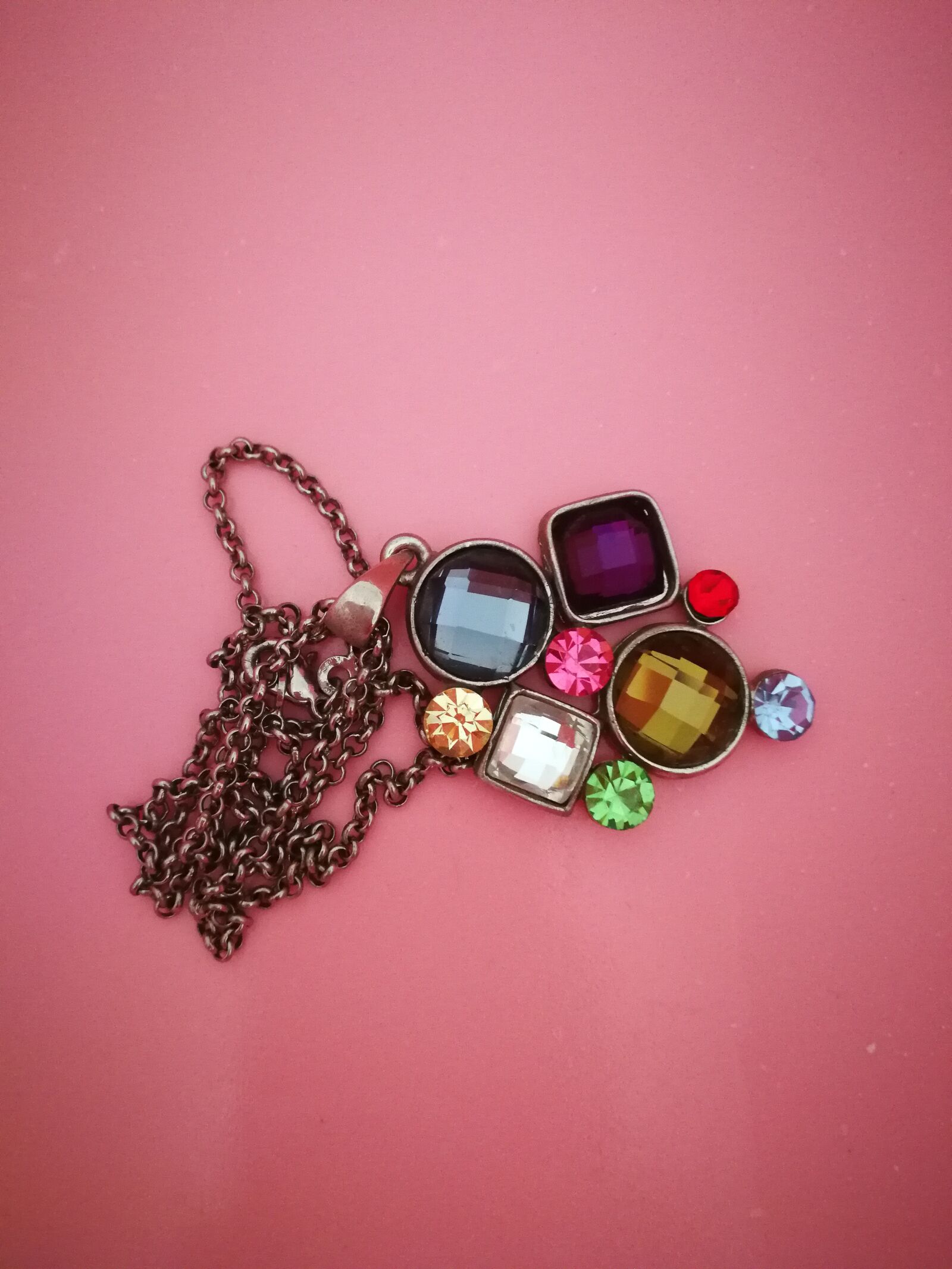HUAWEI P10 sample photo. Necklace, jewelry, colorful photography