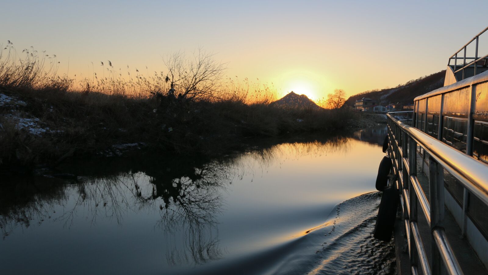 Canon EOS 70D sample photo. Sunset, north korea, winter photography
