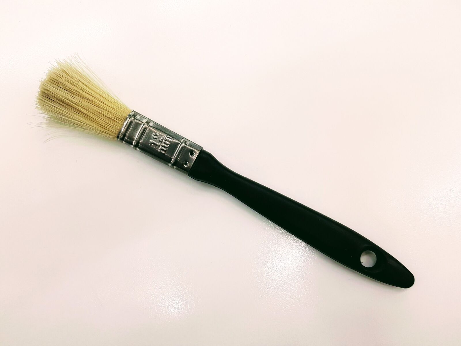 Samsung Galaxy S8 sample photo. Isolated, brush, wood photography