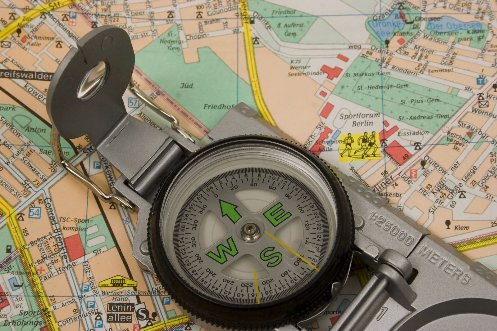 Canon EOS 20D sample photo. Map, compass, travel photography