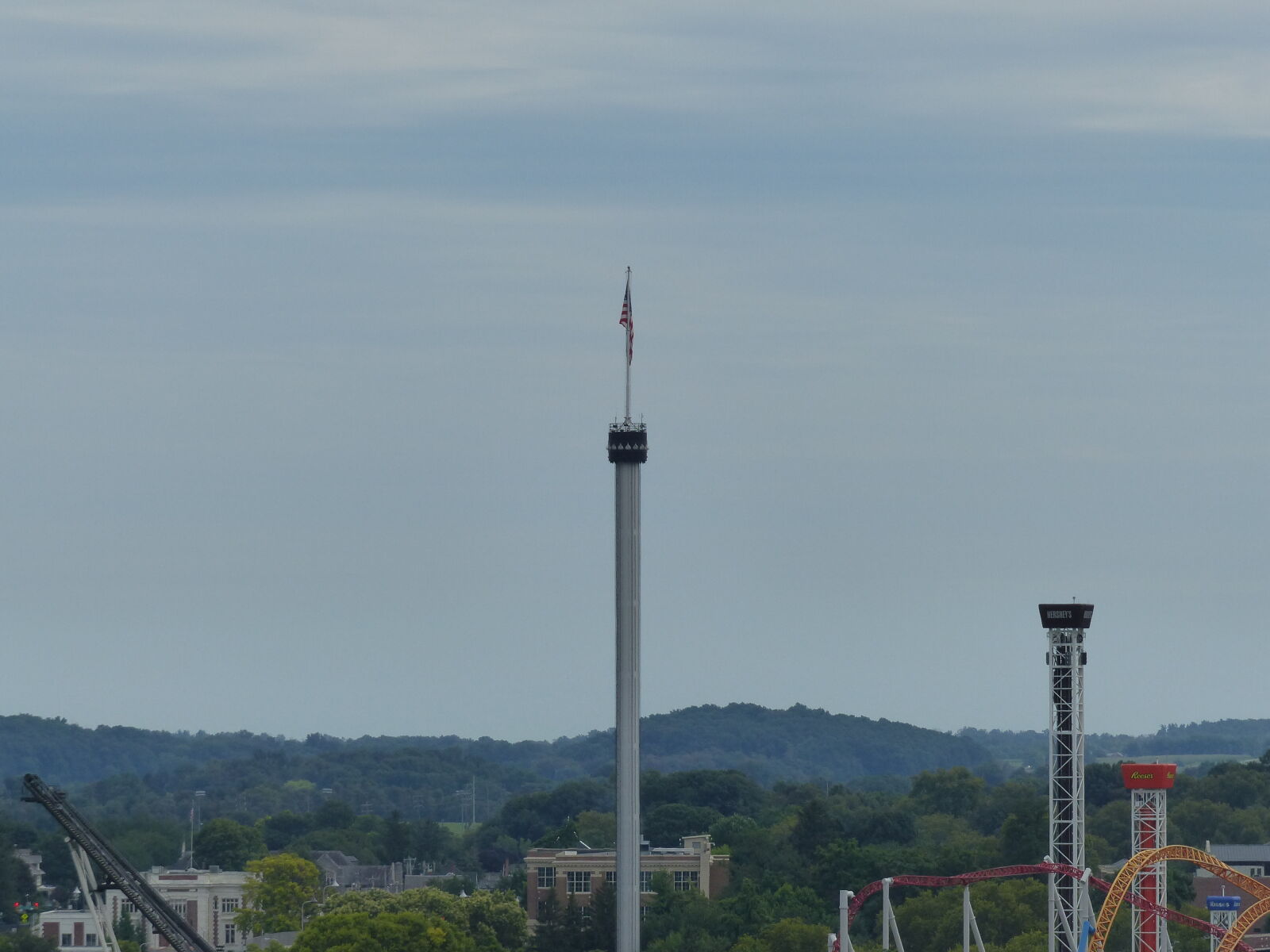 Panasonic Lumix DMC-FZ200 sample photo. American, flag, hershey, tower photography